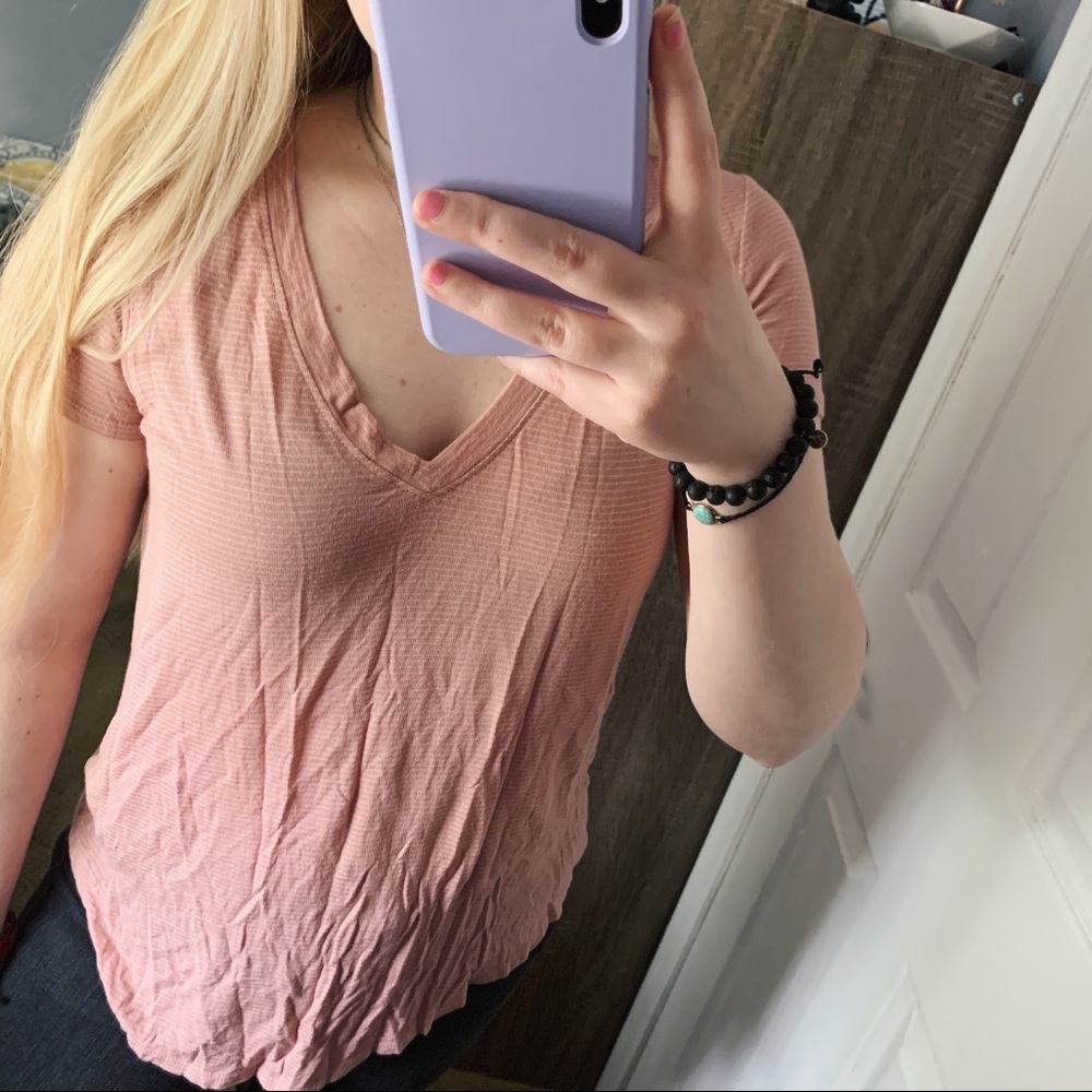 FOREVER 21 v-neck pink shirt
